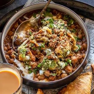 Samosa Chole Chat