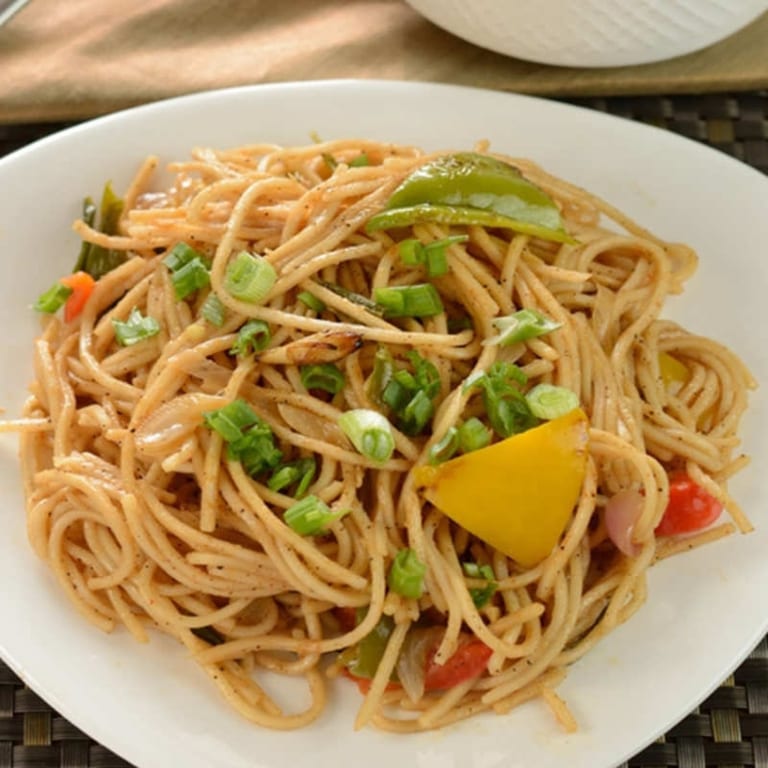 Hakka Noodles: A Delicious Indian Takeaway Option